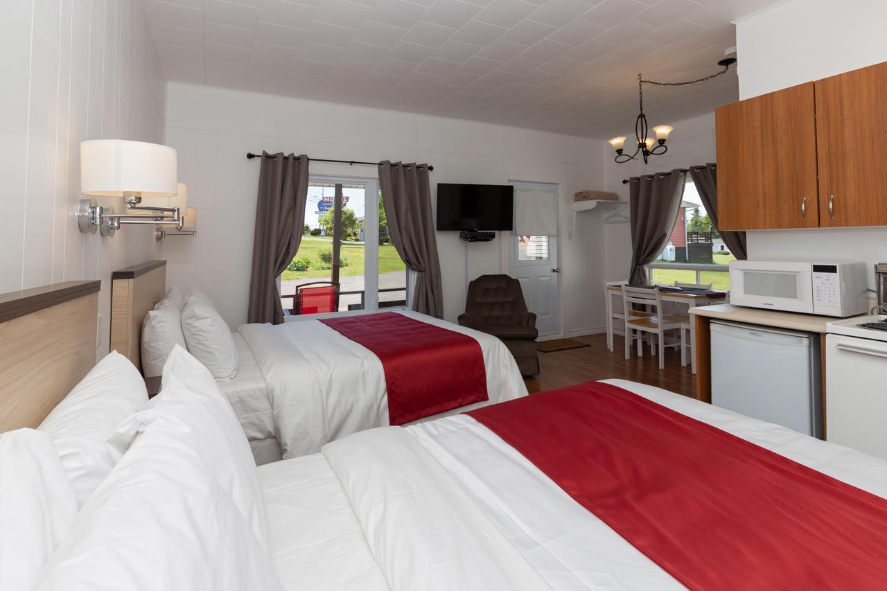 Motel Au Fleuve D'Argent Rivière-du-Loup Buitenkant foto