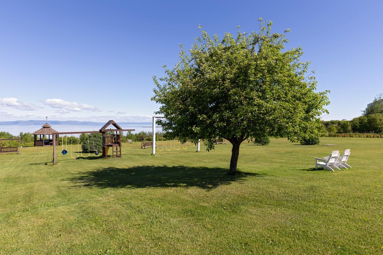 Motel Au Fleuve D'Argent Rivière-du-Loup Buitenkant foto