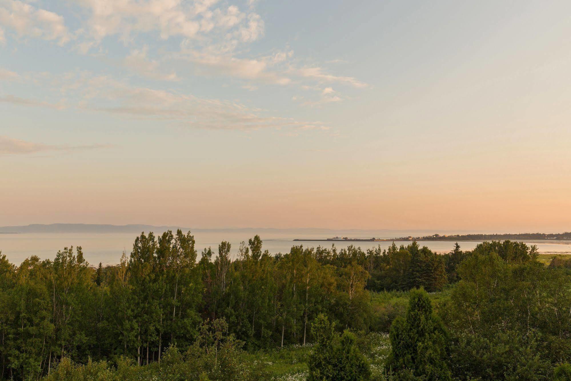Motel Au Fleuve D'Argent Rivière-du-Loup Buitenkant foto