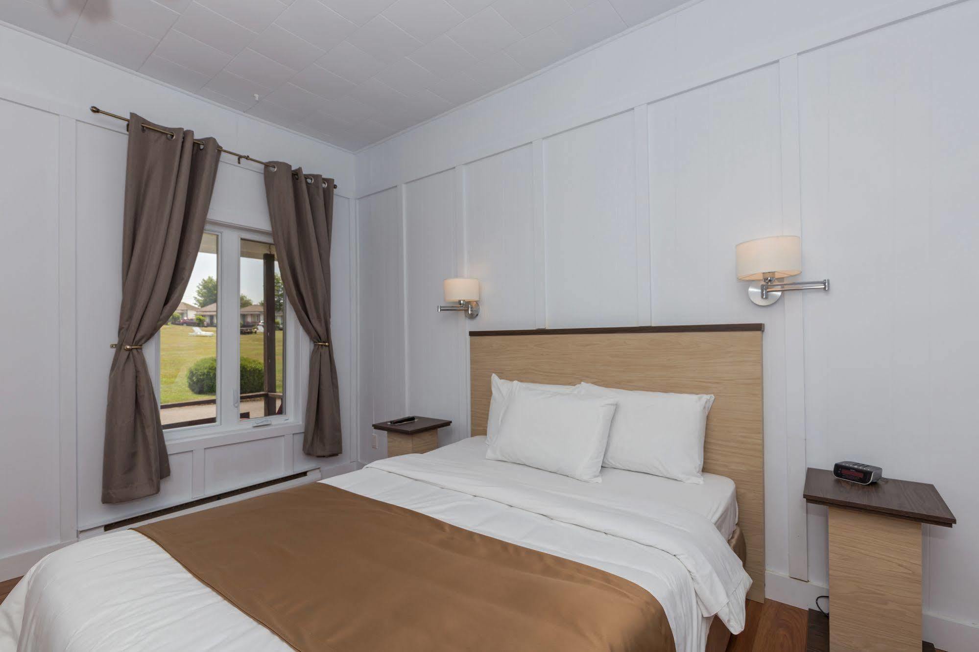 Motel Au Fleuve D'Argent Rivière-du-Loup Buitenkant foto