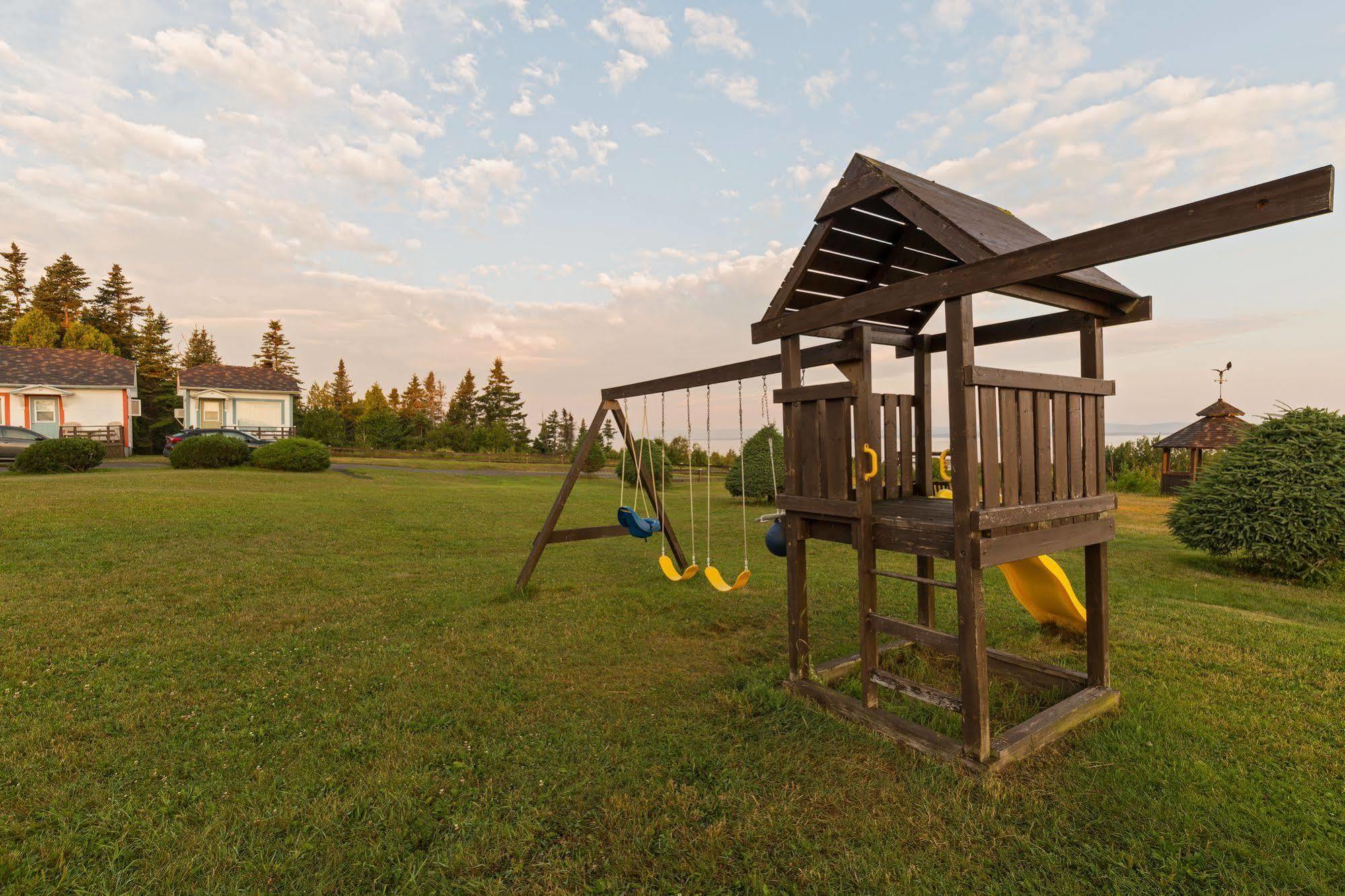 Motel Au Fleuve D'Argent Rivière-du-Loup Buitenkant foto